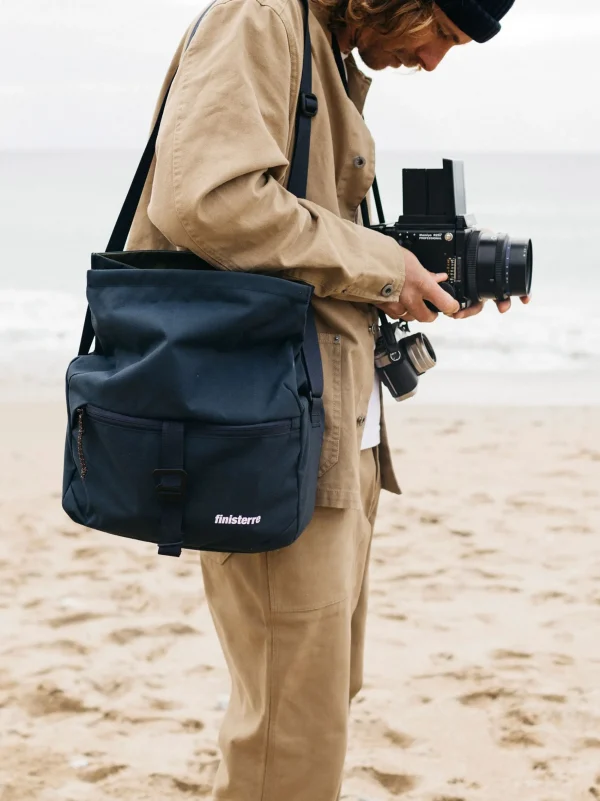 Nautilus Crossbody Bag*Finisterre Online