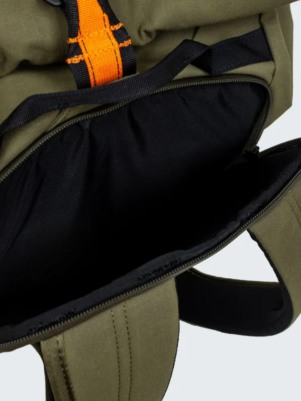 Nautilus 23L Backpack*Finisterre Flash Sale